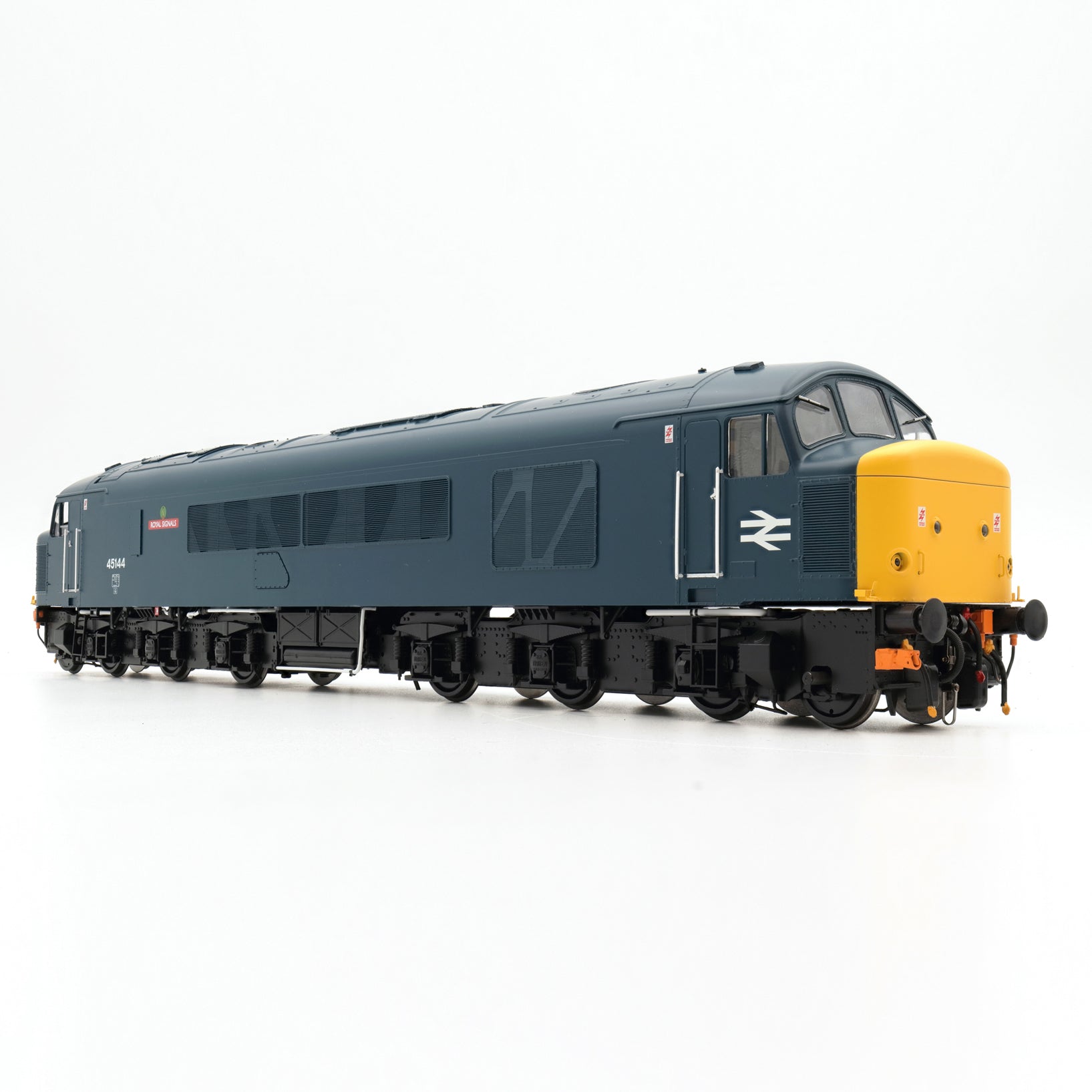 Class 45/1 - BR Blue - 45144 - O Scale – Heljan.com