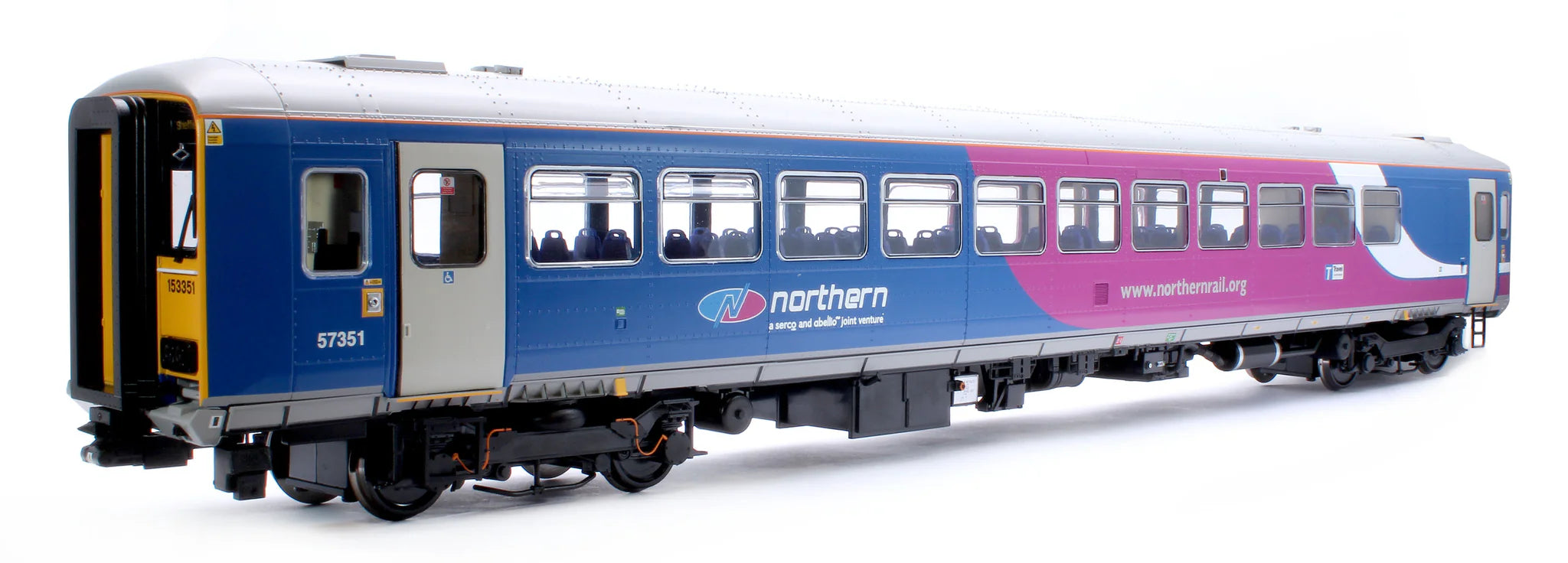 Class 153 - Northern - 153351 - O Scale