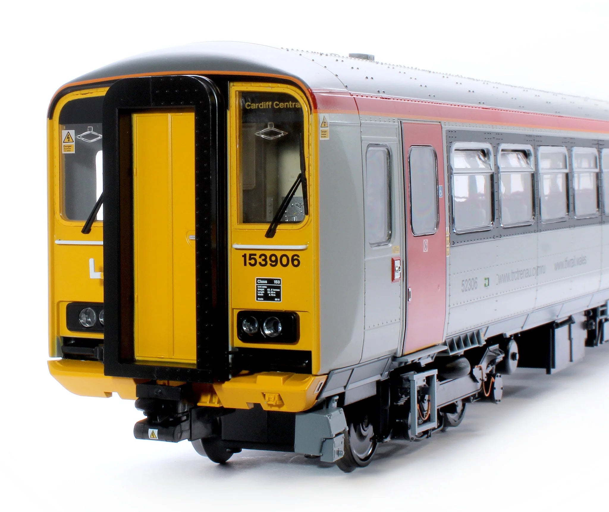 Class 153 - TFW - 153906 - O Scale