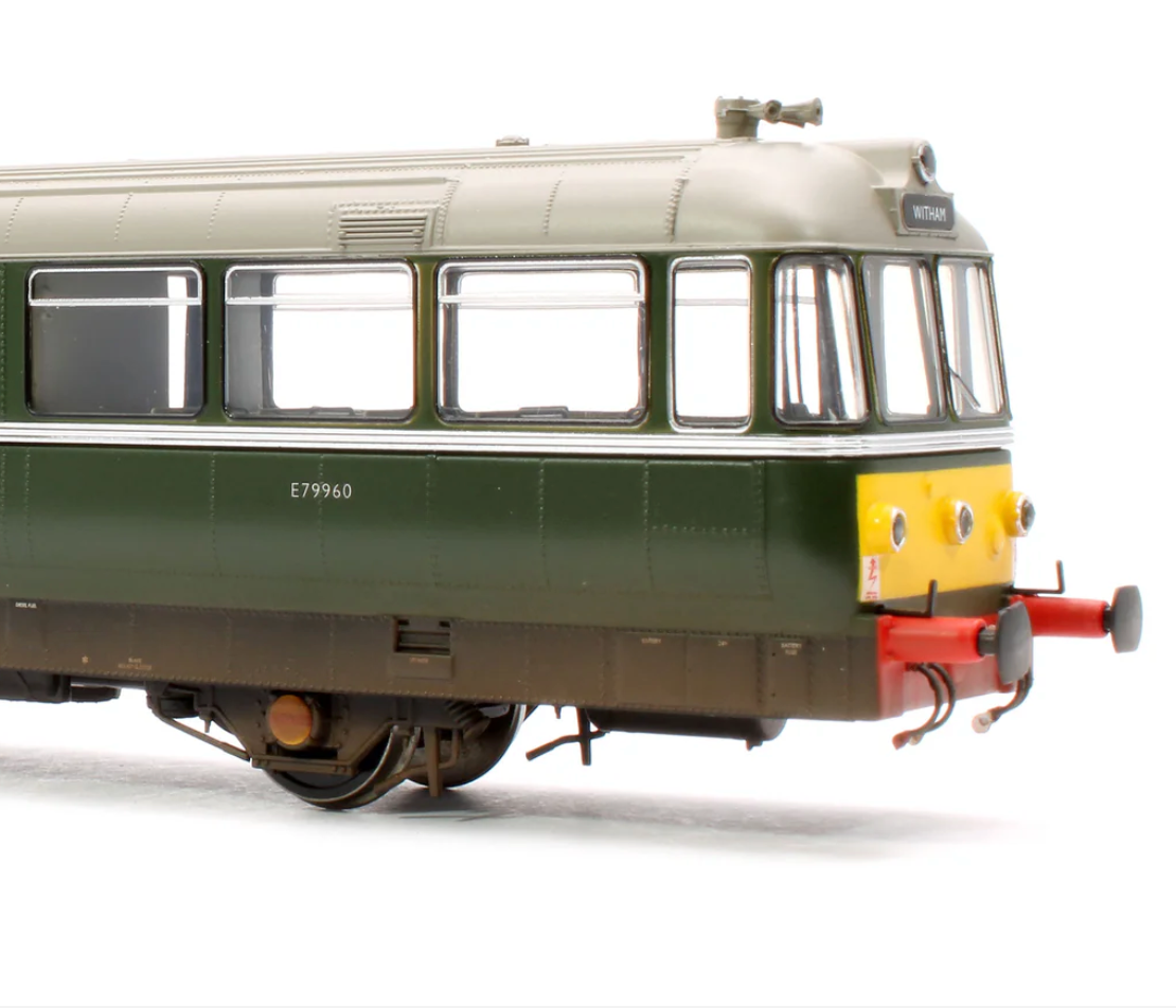 W&M Railbus - BR Green - E79960 - OO Scale - Weathered