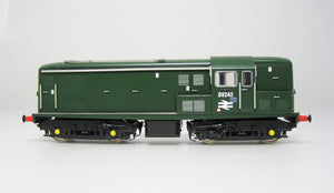 Class 15 D8242 in green wsyp with serif