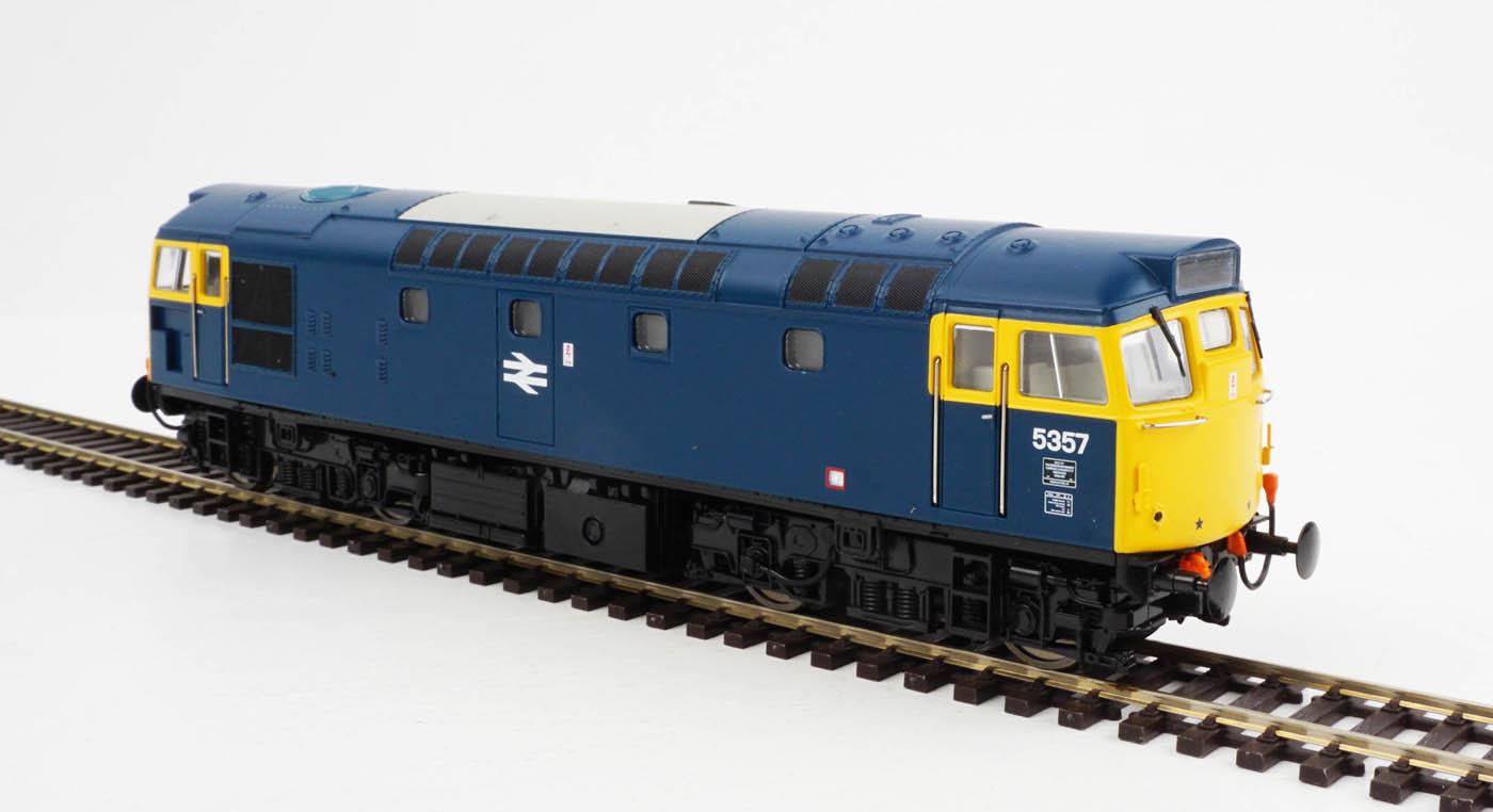 Class 27 5357 BR blue with full yellow ends (V3)